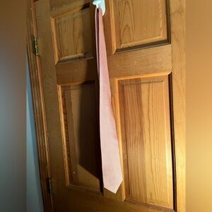 Stonehedge men’s tie pink 100% silk made in USA